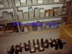 中油ZYT5250TCZ抽油桿回收作業車用的中國重汽WD615.92發動機的大修及配件