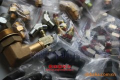 長鹿HB5110XQC囚車用的玉柴YC6J210-20發動機的配件及維修