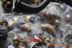 中標ZLJ5150GYH下水道綜合養護車用的康明斯EQB210-20發動機的配件及修理