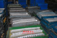 扶桑FS5203CCQ畜禽運輸車用的一汽CA6DE3-22E3發(fā)動機的配件及維修