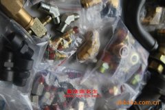 斯達斯太爾CQ5293CLXYBP466倉柵式運輸車用的濰柴WD615.44發動機的大修及配件