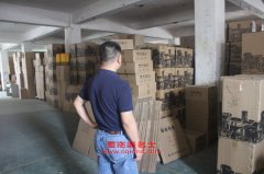 解放CA5167XXYK2T1篷式運輸汽車用的一汽CA6DE2-22發動機的大修及配件