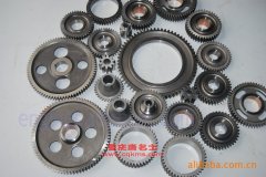 東風DFC5250TYLA9飲料運輸車用的康明斯ISDe230 30發動機的保養及配件